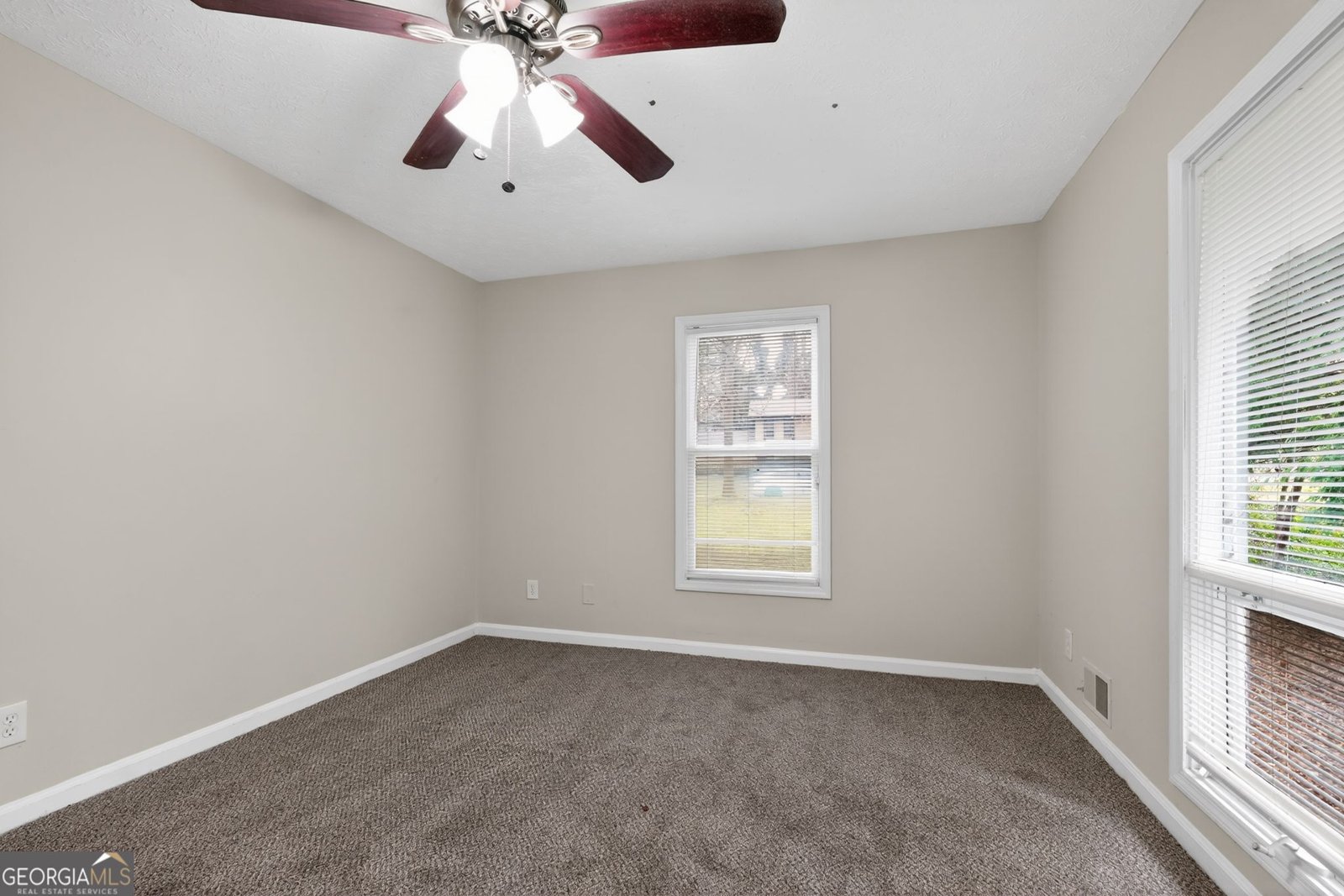 1459 Hidden Hills Parkway Stone Mountain - Photo 9