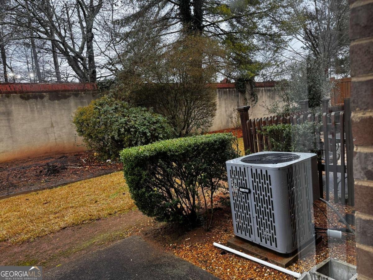 250 CLEVELAND Athens - Photo 6