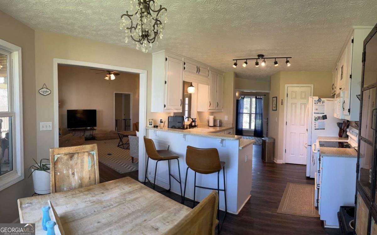 2195 Oakpointe Court Buford - Photo 7