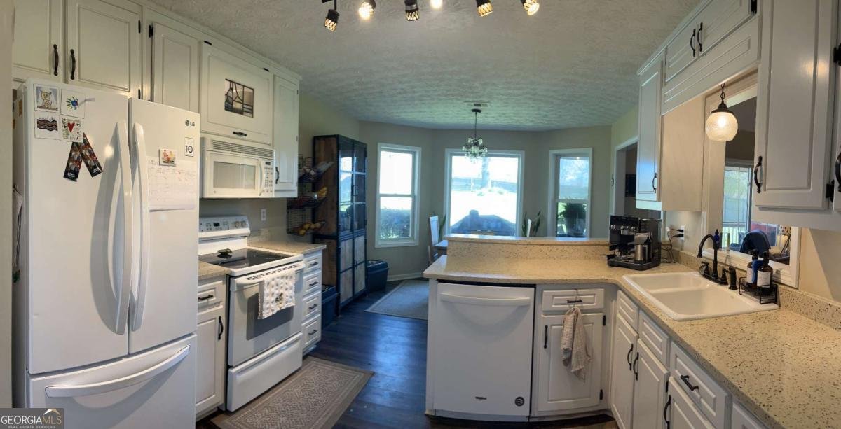 2195 Oakpointe Court Buford - Photo 8