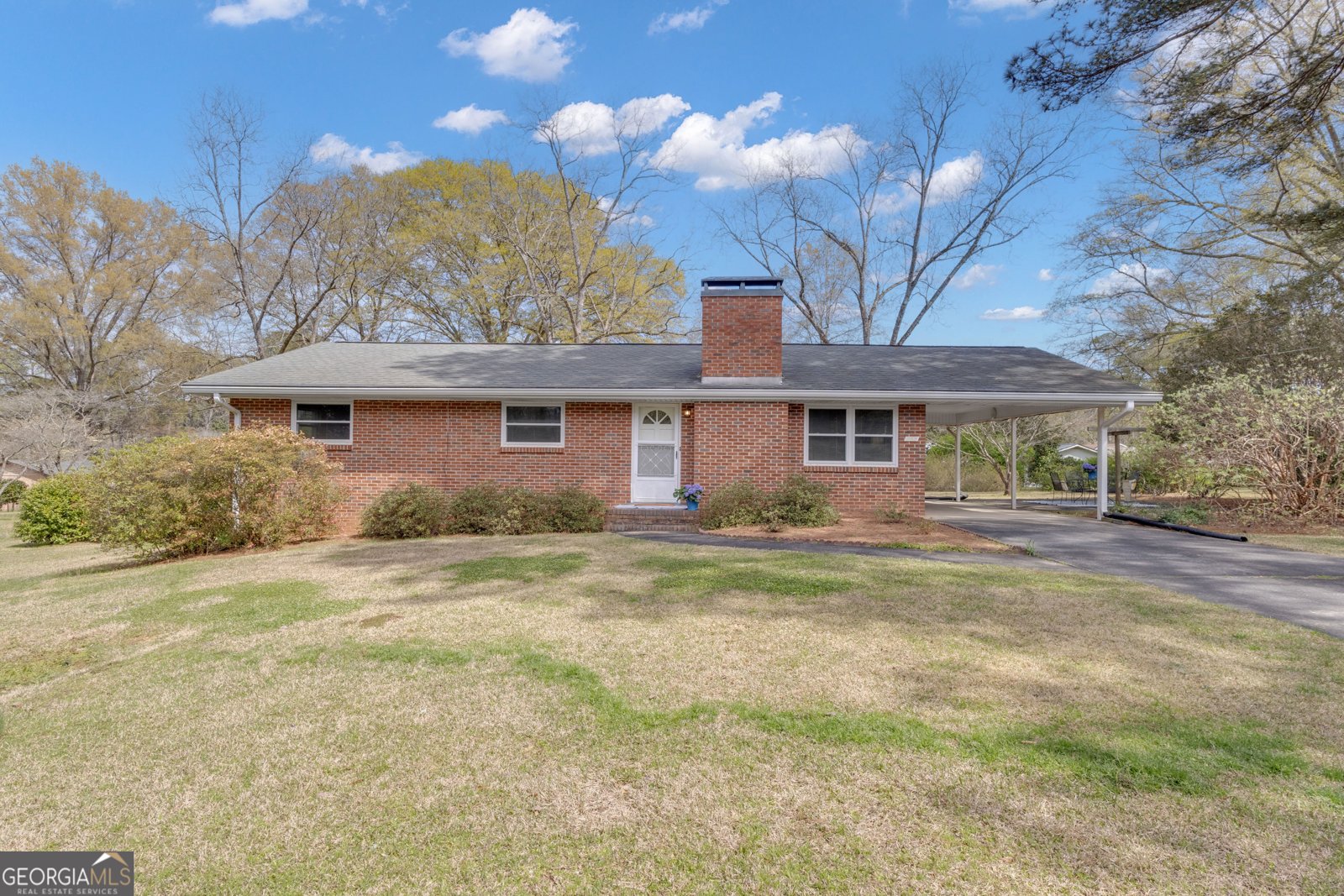 355 Circle Drive Fayetteville - Photo 1