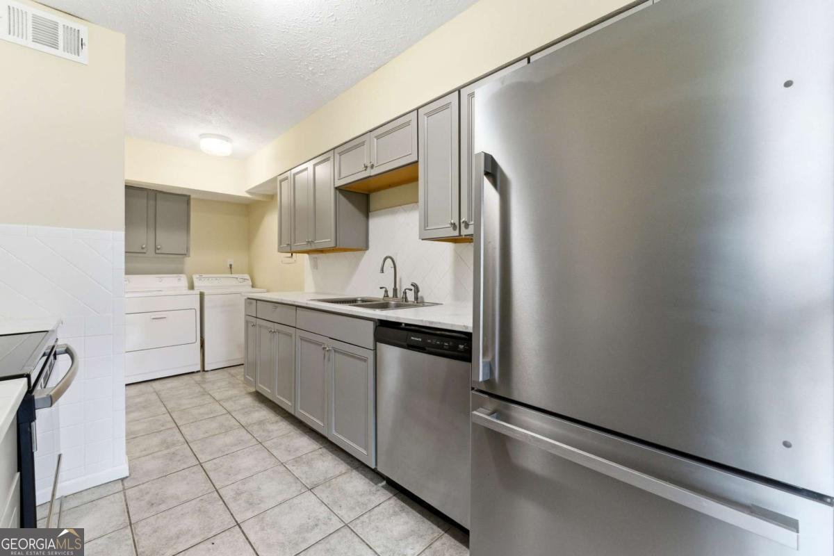 1448 Pine Log Road Conyers - Photo 9