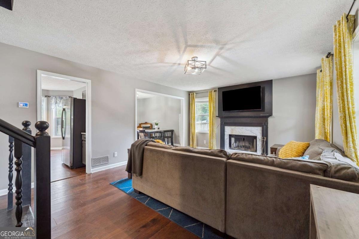 8020 Estee Drive Cumming - Photo 6