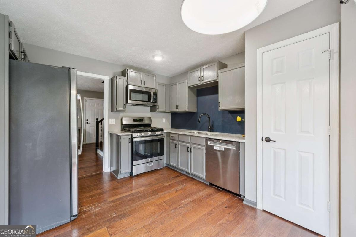 8020 Estee Drive Cumming - Photo 8