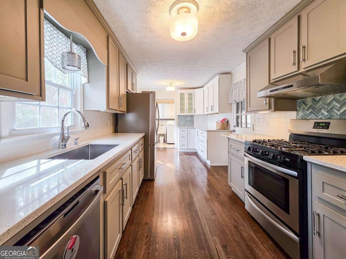 255 Martin Ridge Drive Marietta - Photo 12