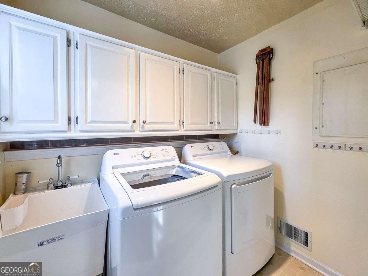 255 Martin Ridge Drive Marietta - Photo 14