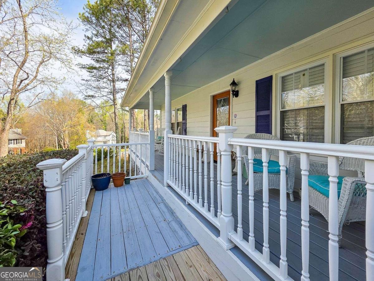 255 Martin Ridge Drive Marietta - Photo 6