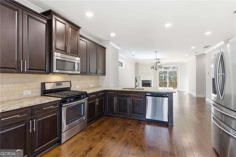 7990 Willoughby Court Alpharetta - Photo 8