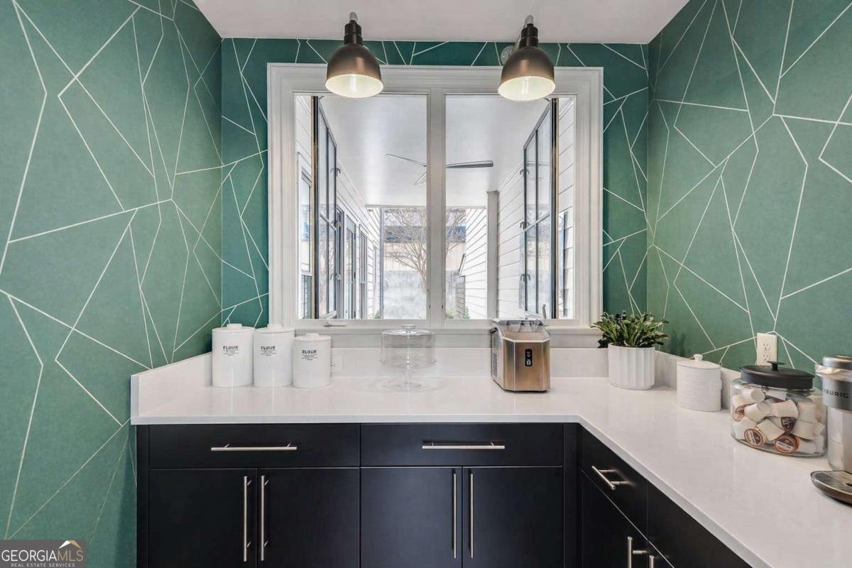 2074 Telfair Circle Atlanta - Photo 13