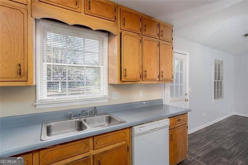 105 Valley Court Covington - Photo 9