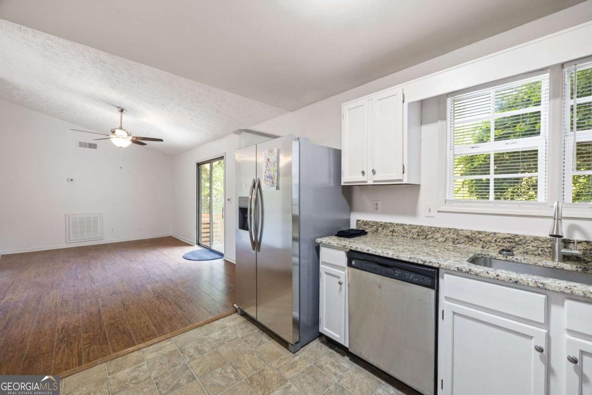 503 Azalea Court Woodstock - Photo 11