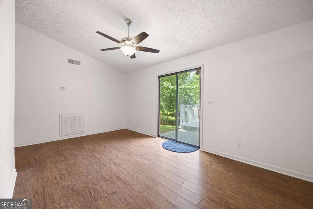 503 Azalea Court Woodstock - Photo 15