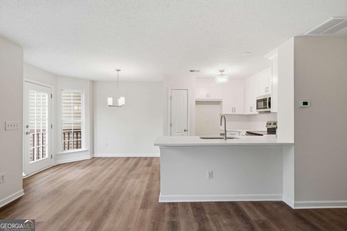 533 Fox Creek Crossing Woodstock - Photo 1