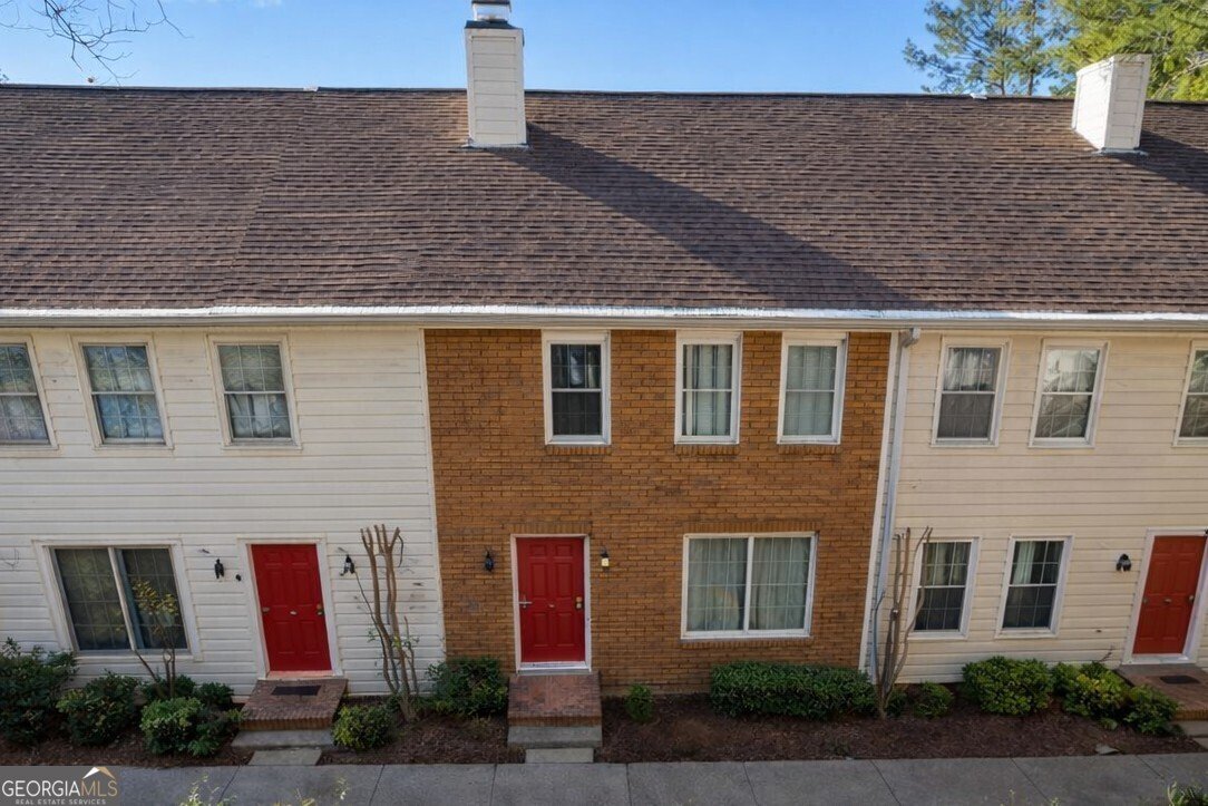 254 Chads Ford Way Roswell - Photo 1