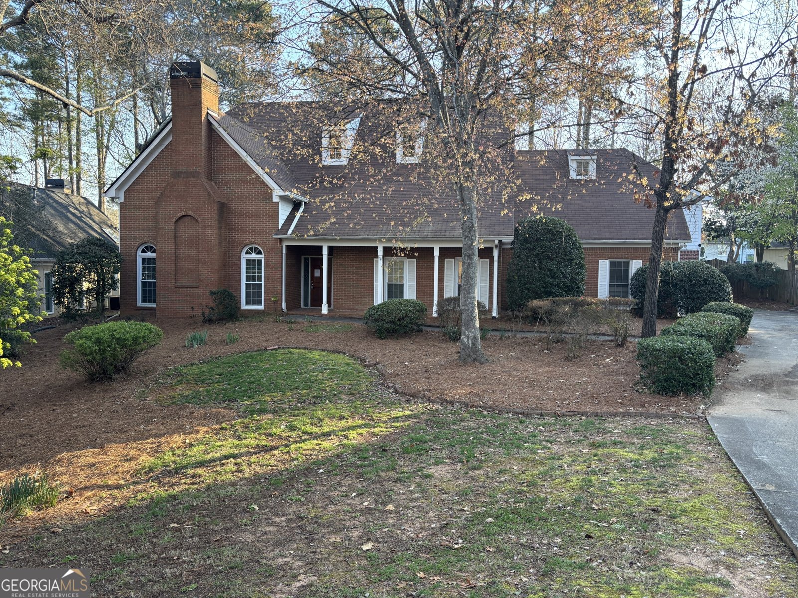 105 Lazy Laurel Chase Roswell - Photo 1