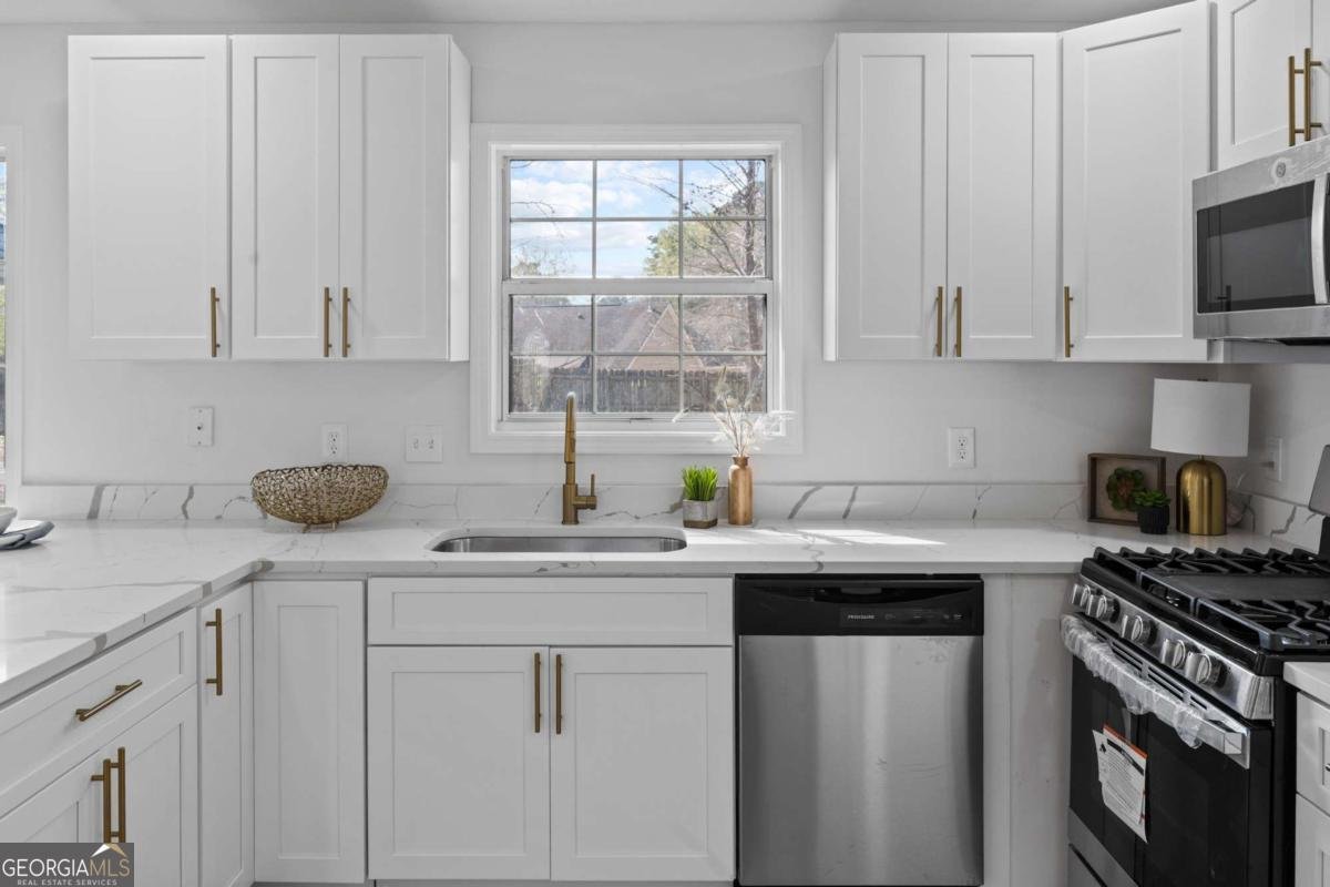 3347 Hobbit Glen Powder Springs - Photo 17