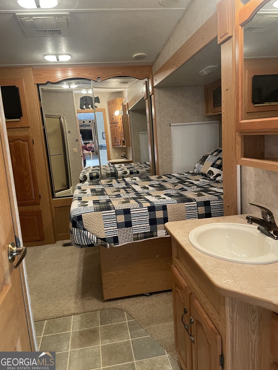 175 Yogi Bear Boulevard Cleveland - Photo 32