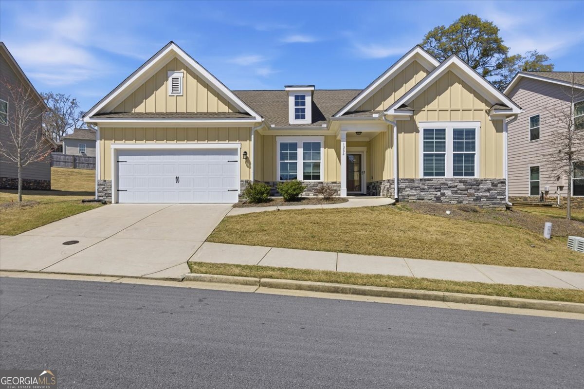 1332 Slaton Manor Drive Conyers - Photo 1