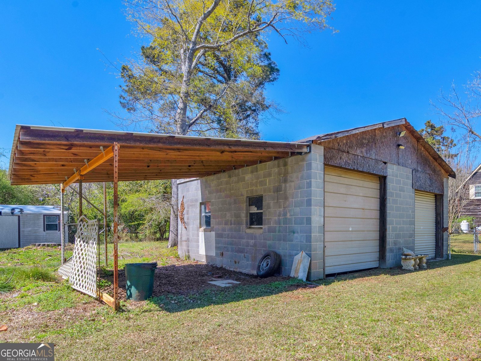 209 Founders Drive Barnesville - Photo 18