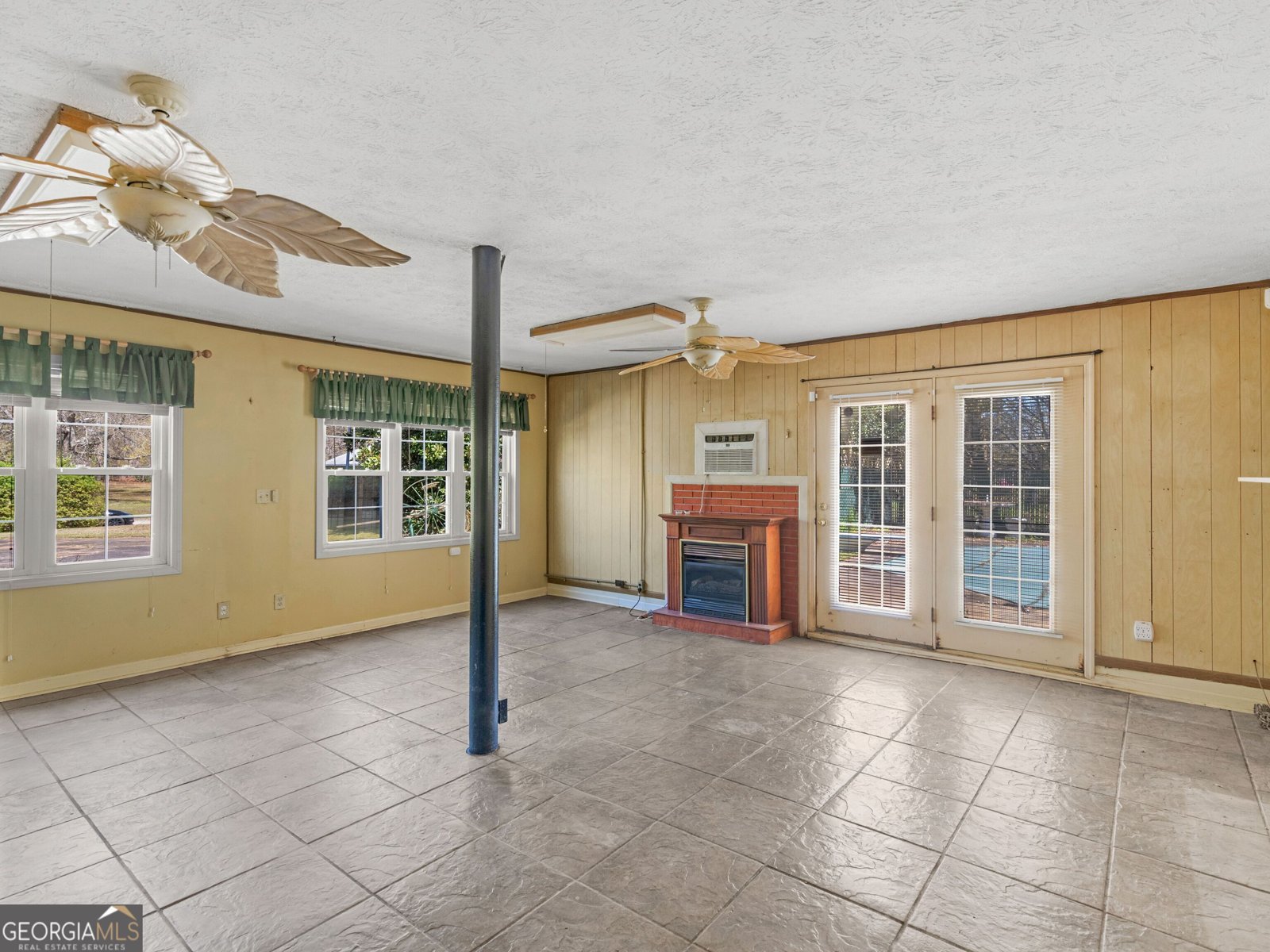 209 Founders Drive Barnesville - Photo 42