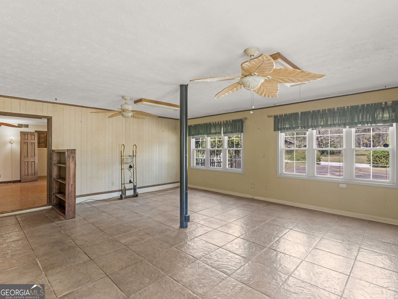 209 Founders Drive Barnesville - Photo 43