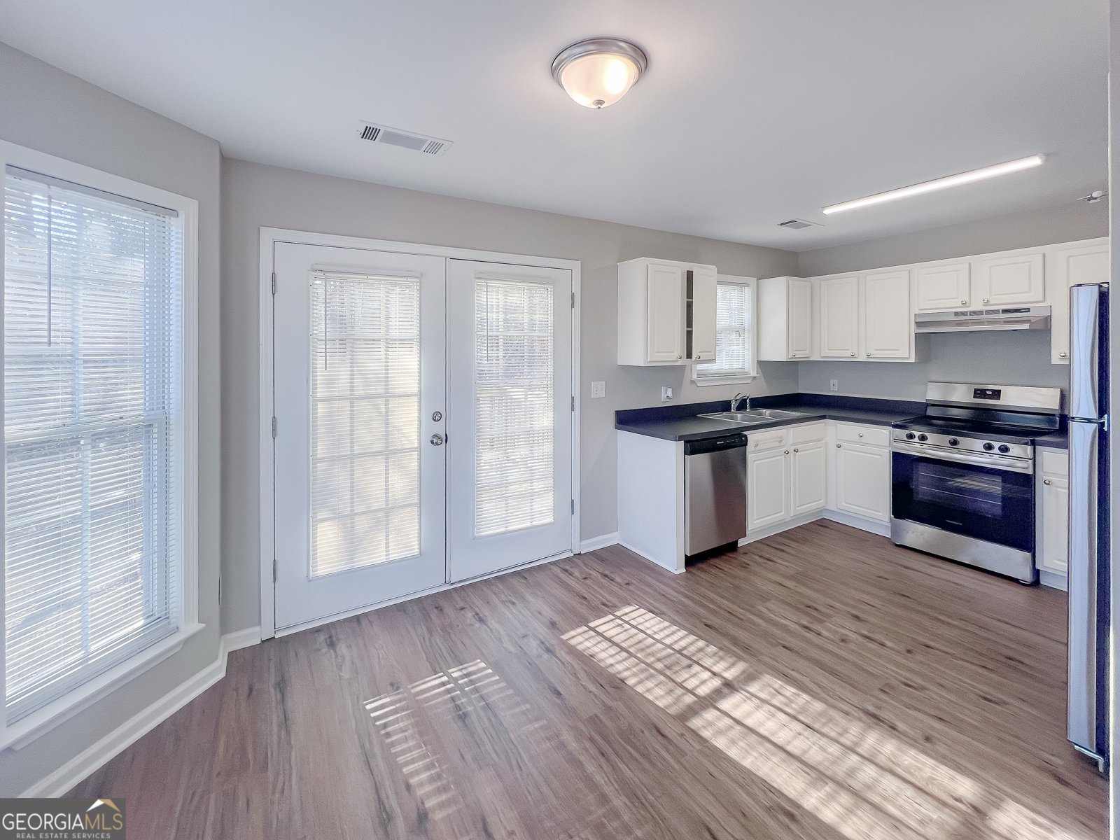 4932 Sunny Ridge Court Flowery Branch - Photo 9