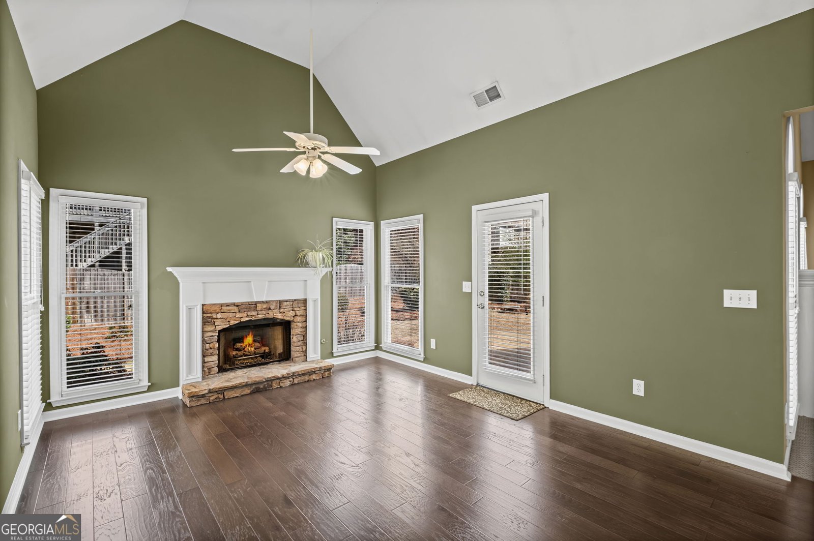1233 Parkview Lane Kennesaw - Photo 13