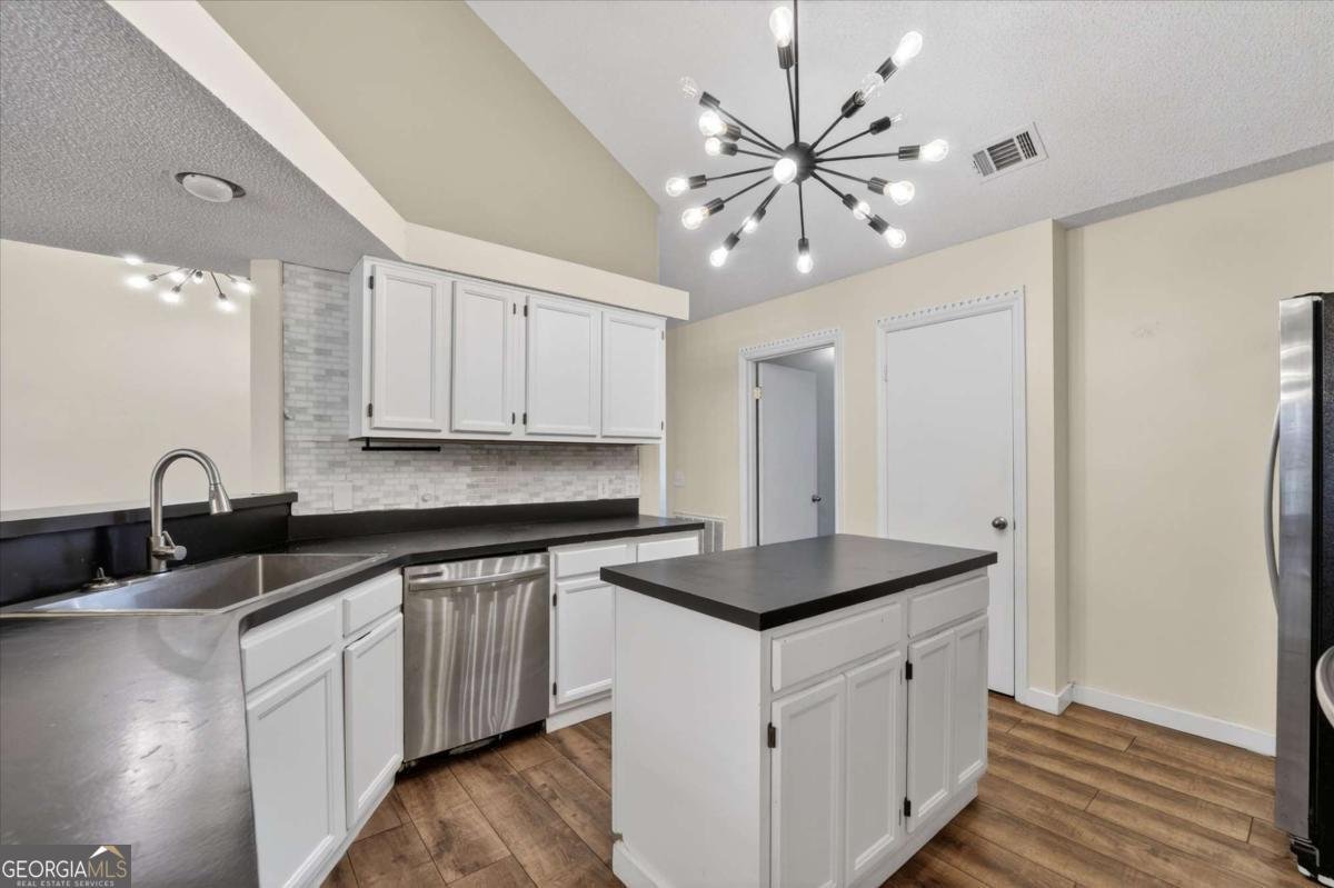 6 English Saddle Court Savannah - Photo 19