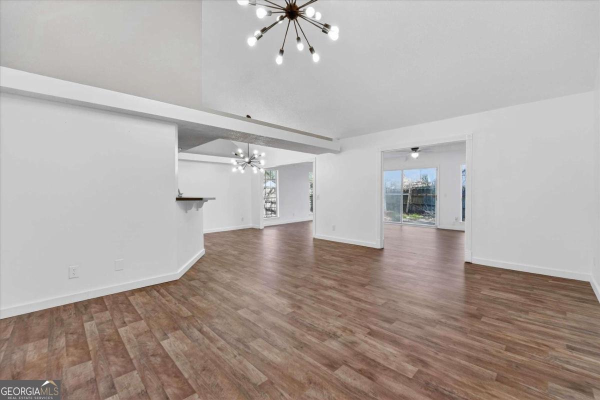 6 English Saddle Court Savannah - Photo 7