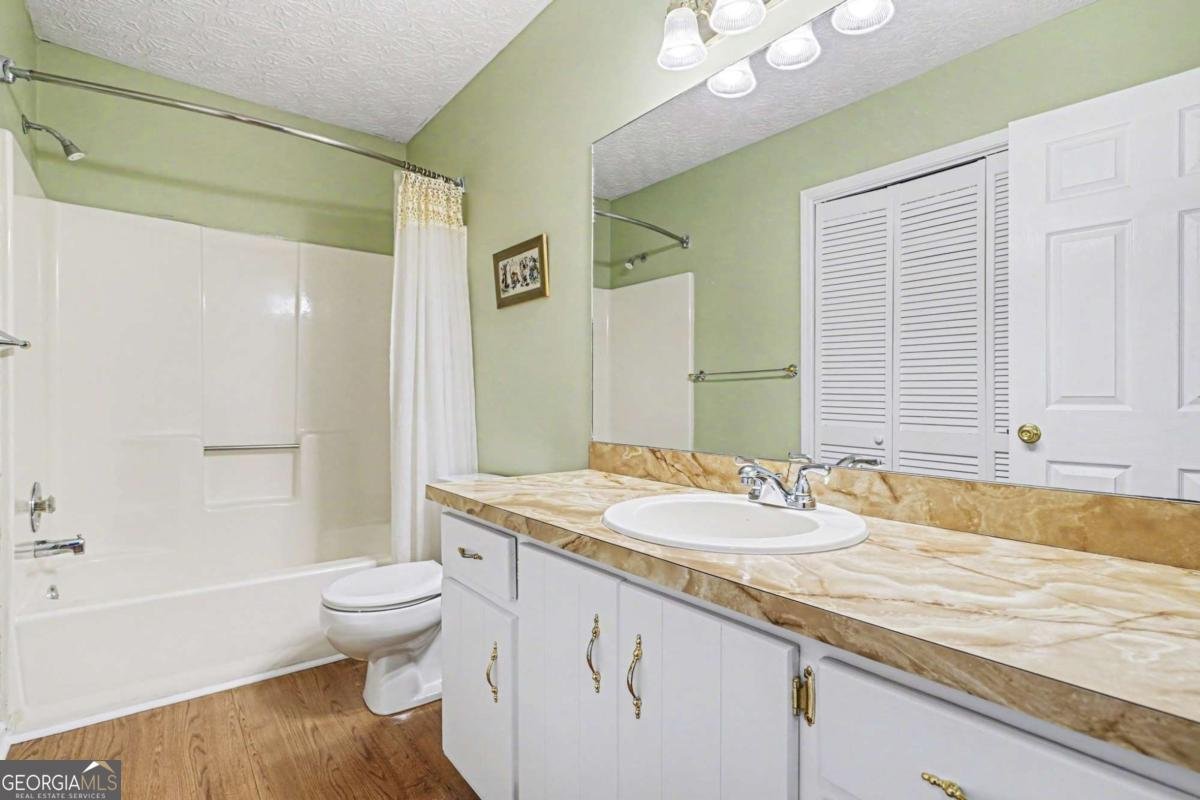 243 Sabrina Court Woodstock - Photo 11