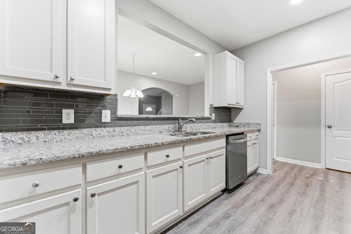 8662 Thomas Road Riverdale - Photo 6