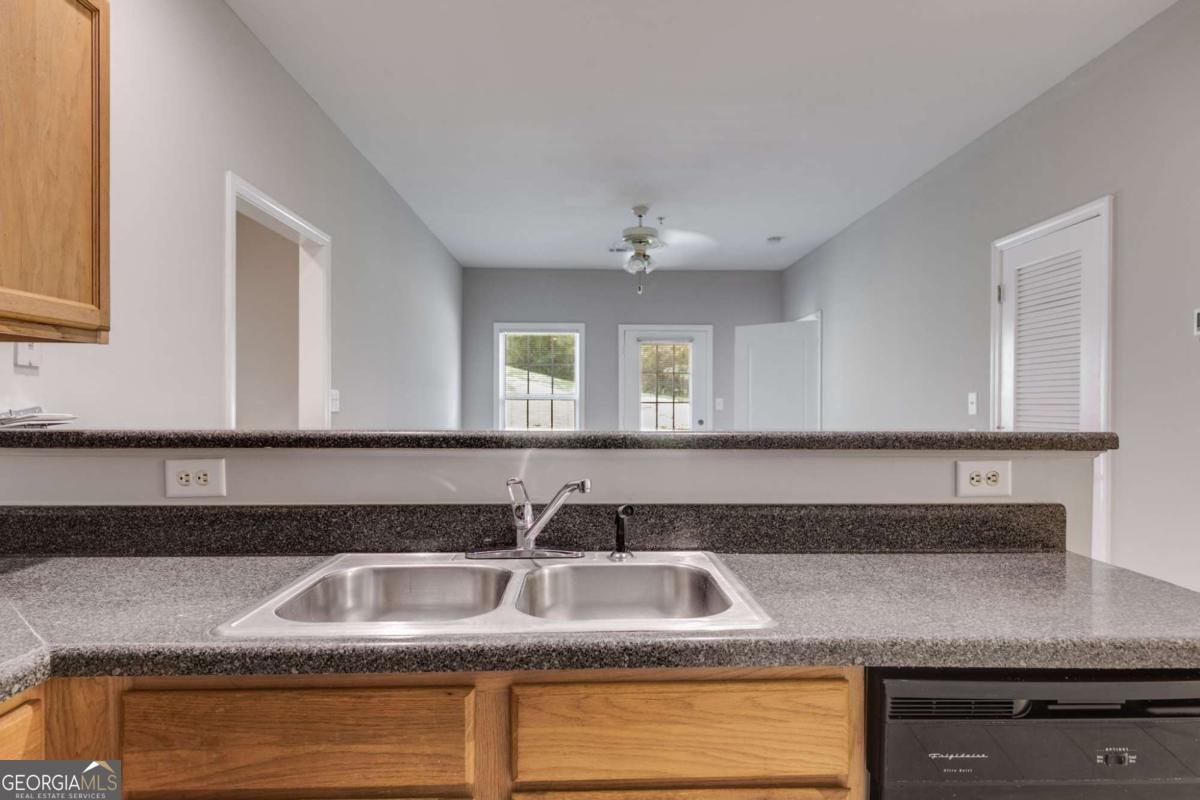 7712 Autry Circle Douglasville - Photo 8