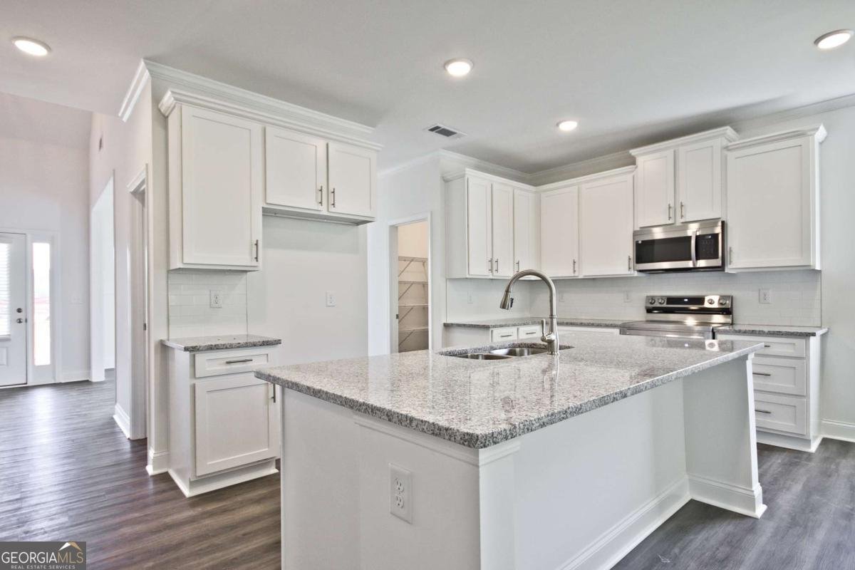 7428 Rocklin Lane Flowery Branch - Photo 14