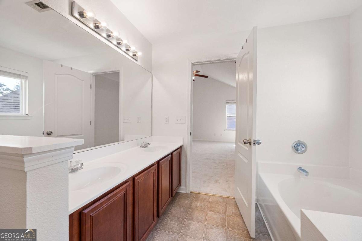 126 Wellbrook Court Conyers - Photo 10