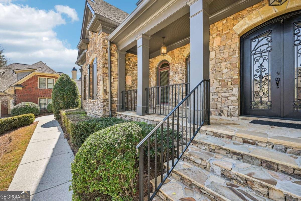 110 Aster Circle Johns Creek - Photo 8