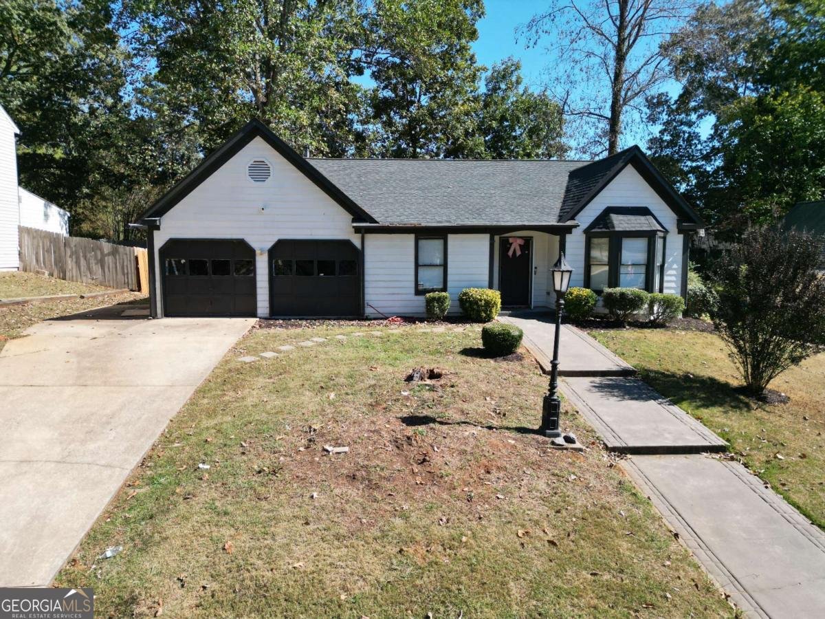 1089 Legacy Lane Lawrenceville - Photo 1