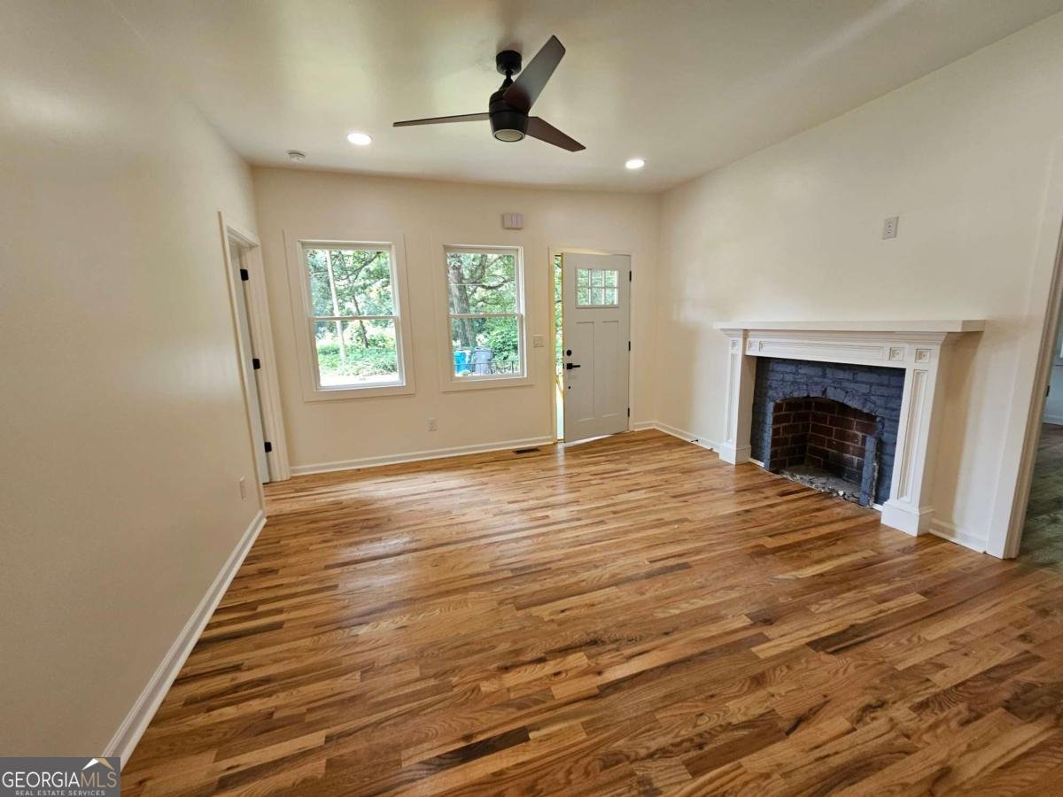 1497 Elizabeth Lane East Point - Photo 6