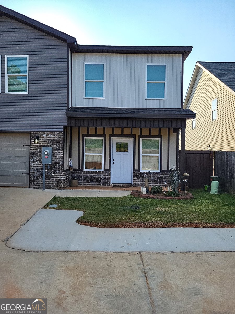 300 Beau Claire Circle Byron - Photo 1