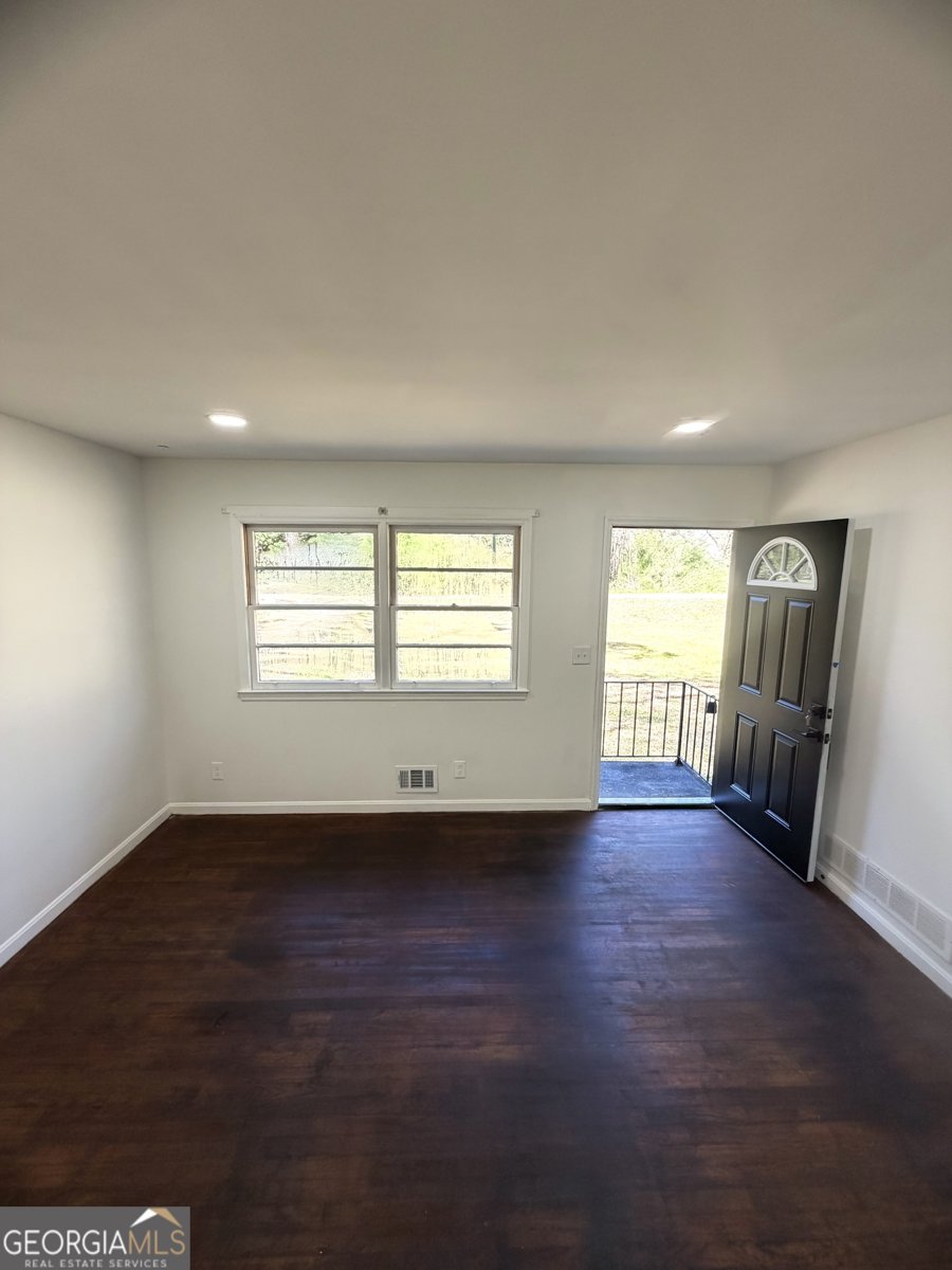 315 Dallas Drive Thomaston - Photo 14