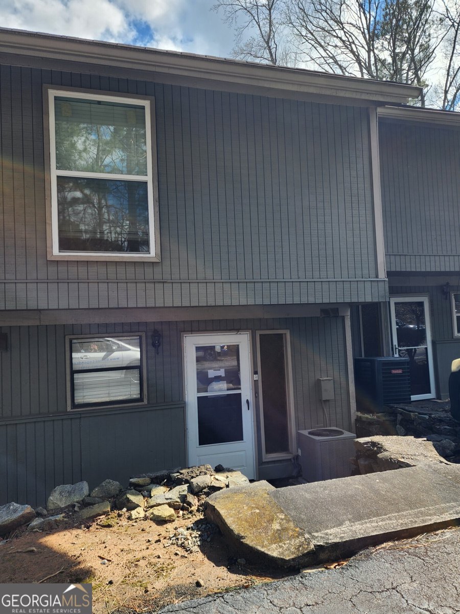 6204 Overlook Road Peachtree Corners - Photo 1