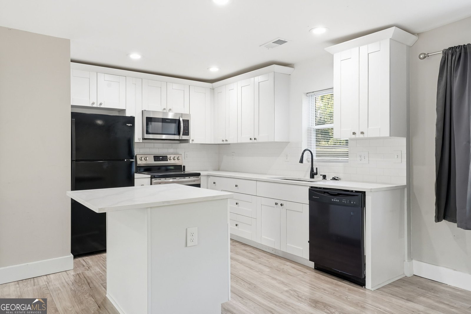 1735 CARTER Circle Atlanta - Photo 9