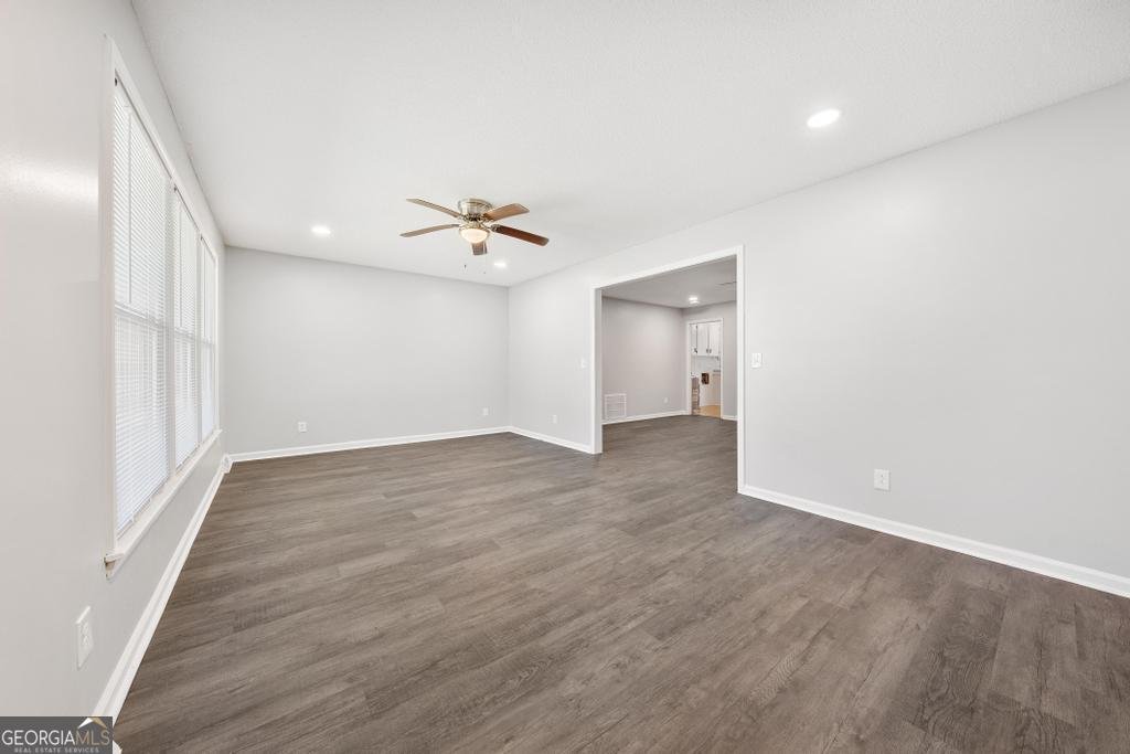 624 Pine Valley Drive Royston - Photo 6