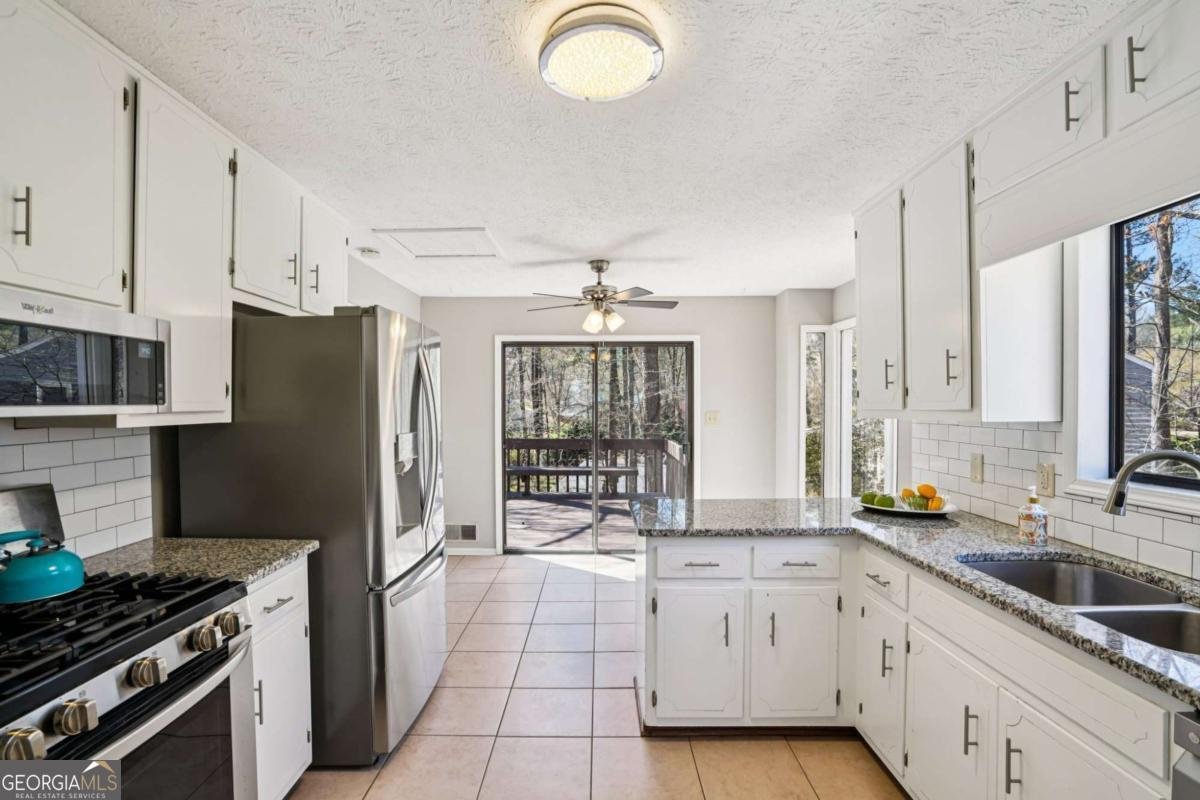 3087 Holly Mill Run Marietta - Photo 12