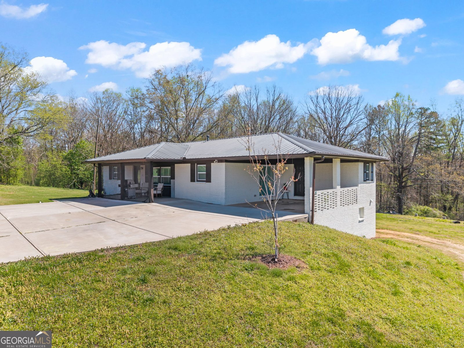 5042 Hopewell Road Murrayville - Photo 1