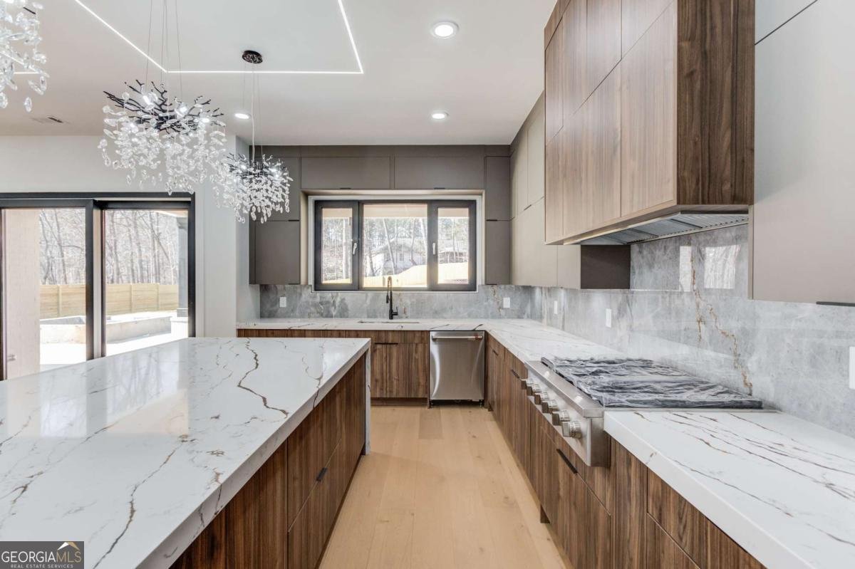 816 Riverside Road Sugar Hill - Photo 18