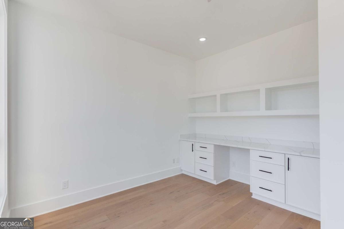 816 Riverside Road Sugar Hill - Photo 6