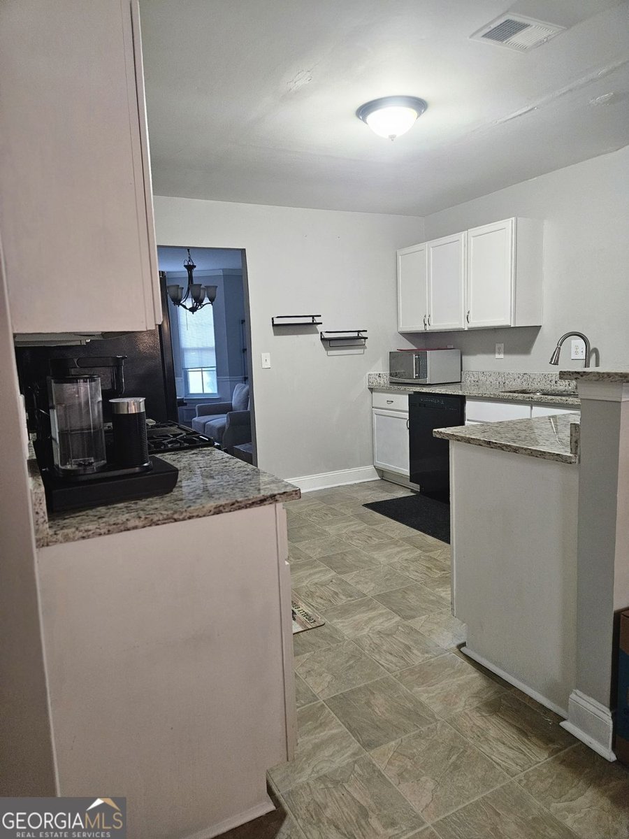 3951 Oak Field Drive Loganville - Photo 9