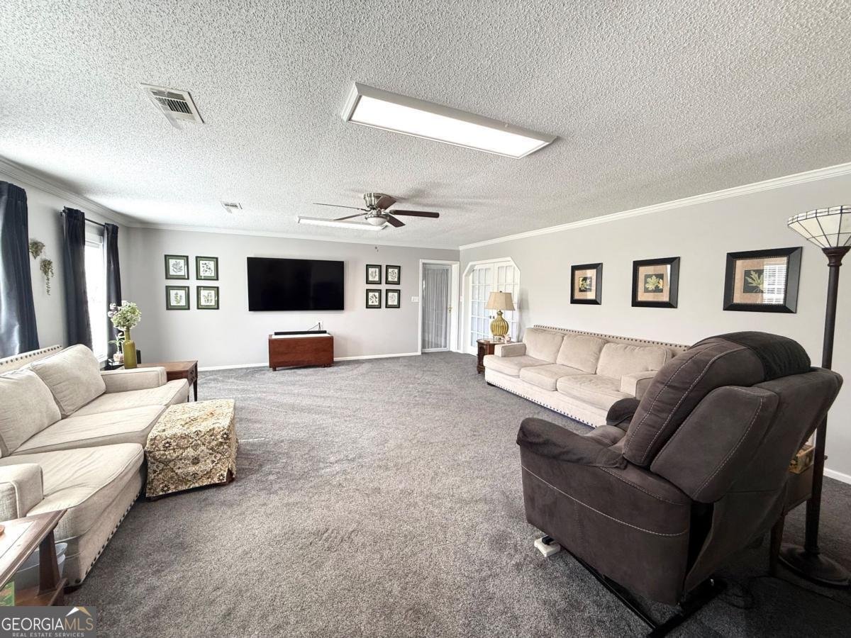 1405 Pebblewood Drive Adel - Photo 6