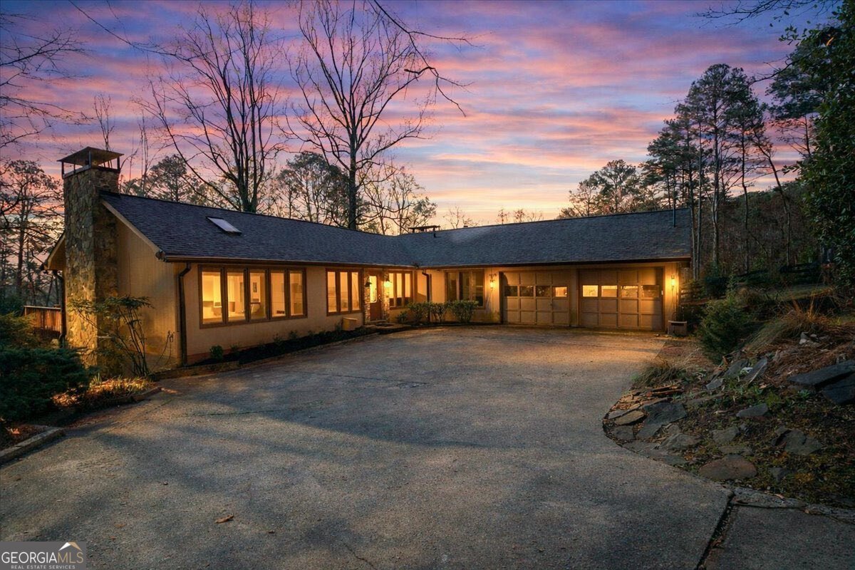 3240 Chimney Point Drive Cumming - Photo 1