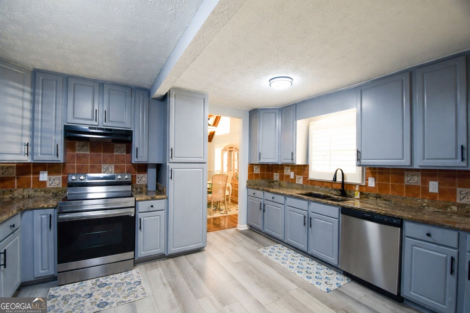 320 Sherwood Road Fayetteville - Photo 6